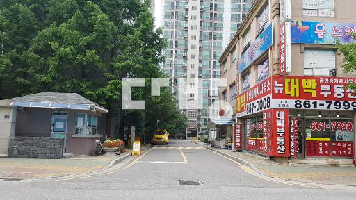 Apartment in 지행동 - View 2