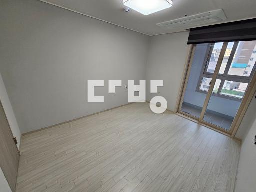 Apartment in 신정동 - View 2