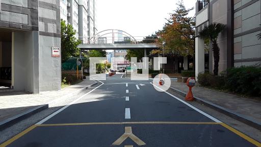 Apartment in 운암동 - View 2
