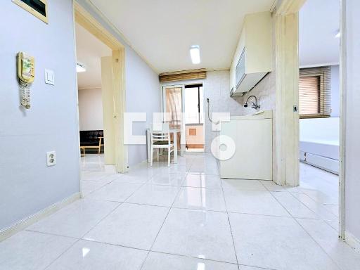 Apartment in SeoUl특별시, 역삼1동 - View 2
