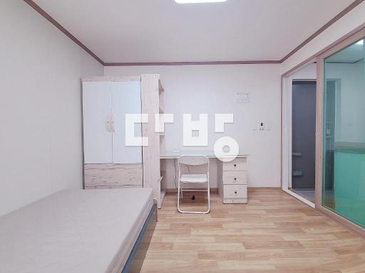 Apartment in 모충동 - View 2
