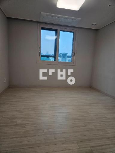 옵션부자.주인거주   첫 입주와 동일하게 깨끗한 집 거의 사용감 없는 댁 - View 3