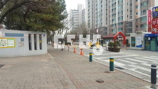 싱크대,등,도배,장판 교체, 주인거주세대로 관리잘되어있음.이사두달정도 - View 3