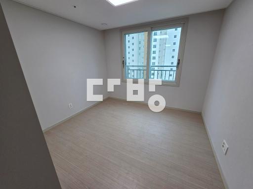 조용한 마운틴뷰 8월말이후 입주가능 - View 4