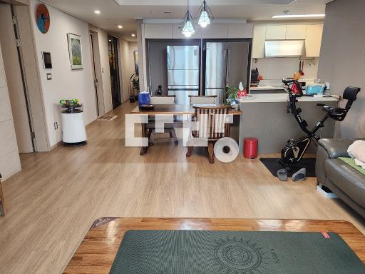 Apartment in 동명동 - View 2