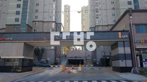 1억80으로 월세도 가능하며 남서향의 막힘없는뷰로 관리잘된 집입니다. - View 2