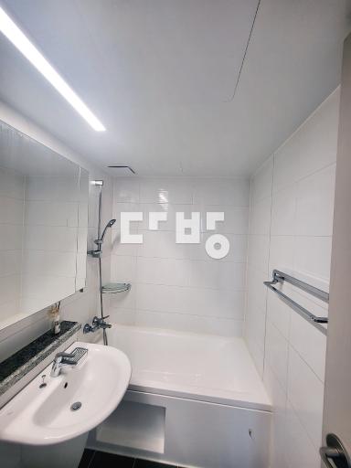 입주협의,지대높은동,필로티2층,시스템에어컨3대,빌트인냉장고,중문등옵션 - View 2