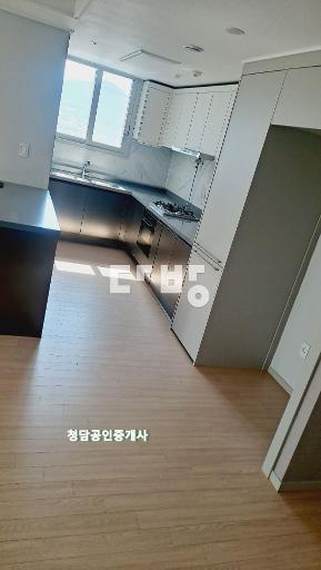 즉시입주가능, 풀옵션, 시스템에어컨4대, 하이브리드쿡탑, 넉넉한 수납공간 - View 2