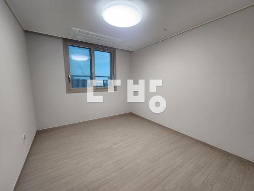 Apartment in 고덕동 - View 3