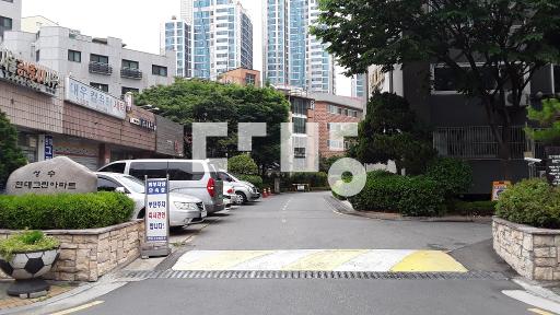 Apartment in 성수동1가 - View 2