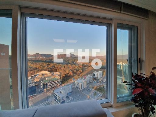 에어컨4대 고급진 바닥타일,냉장고,김치냉장고,대리석타일벽,간접조명,쿡탑 – pohled 3