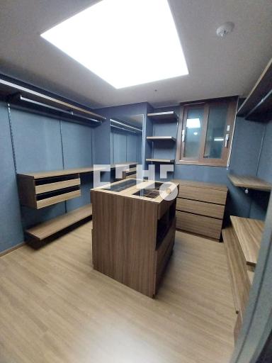 힐링고층뷰,에어컨3대 중문탄성 LED전등 미세방충방 ,지하2층연결 - View 2