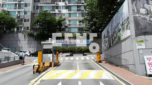 Apartment in 옥수동 - View 2