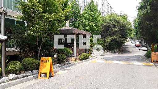 특급올수리 라인굿  지하주차있는 남향 명문학군입니다 - View 3