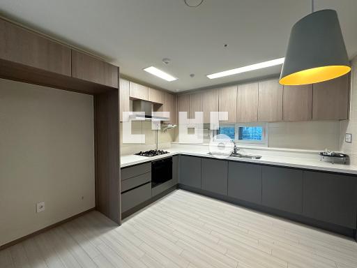 Apartment in 용운동 - View 2