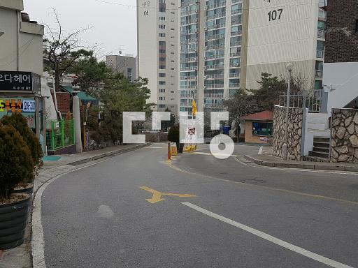 Apartment in 옥수동 - View 2