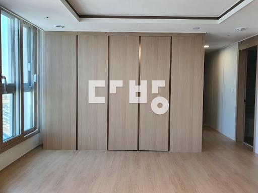 고덕365. 실거주가능. 시스템에어컨4대. 고덕초도보. 광폭거실 - View 2