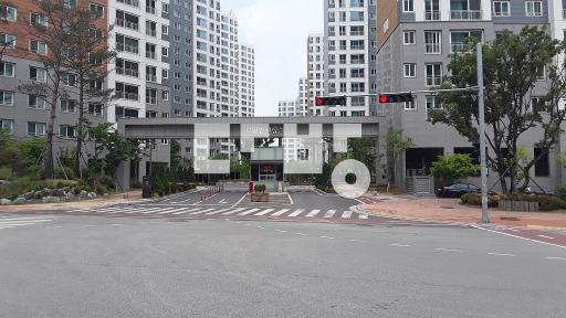 로얄동 로얄층 뷰굿 상가코앞 중문 식세기 탄성 줄눈 밝은집 전자계약O - Widok 2
