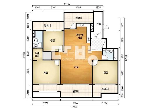 초등학교가까운동,,거실.방1확장,3년전욕실수리,부분수리,협의입주 - View 2