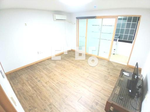 세양청구부근 + 주차편리 + 방 넓고 컨디션좋음 + 청소완료 즉시입주 - View 2