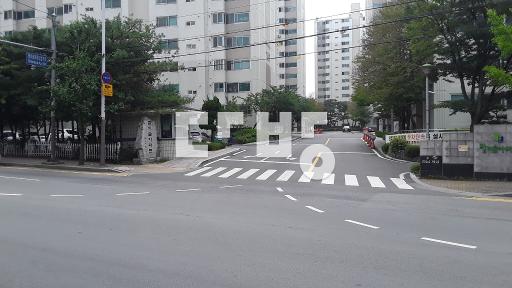 협의입주가능함 작은방2개확장교통편리하고 관공서 및 병원 마트 도보가능 - View 2