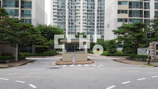 Apartment in 신곡동 - View 2