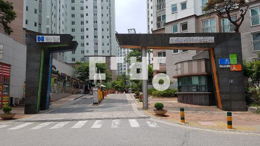 탑층 복층 테라스, 벽지 교체,  주인거주로 상태 깔끔 - View 2