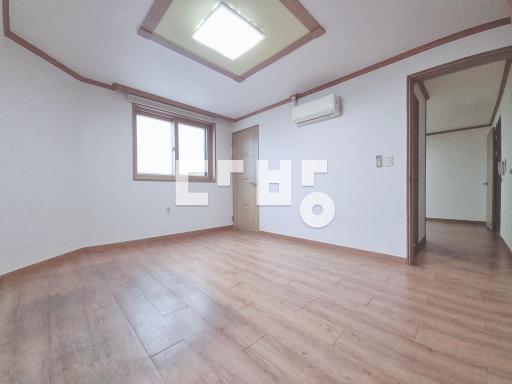 Apartment in 쌍암동 - View 3