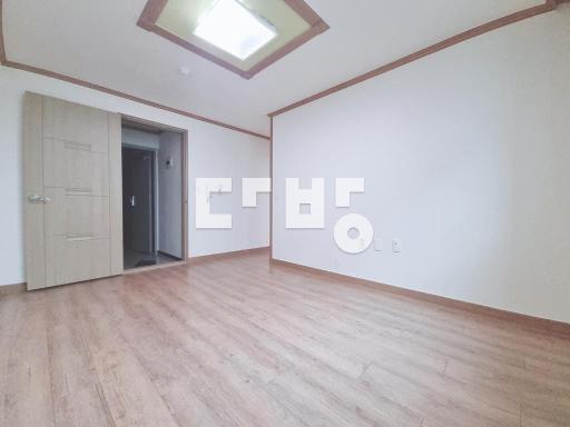 Apartment in 쌍암동 - View 2