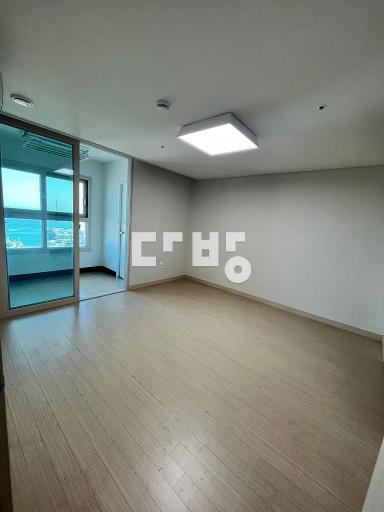 Apartment in 초량동 - View 5