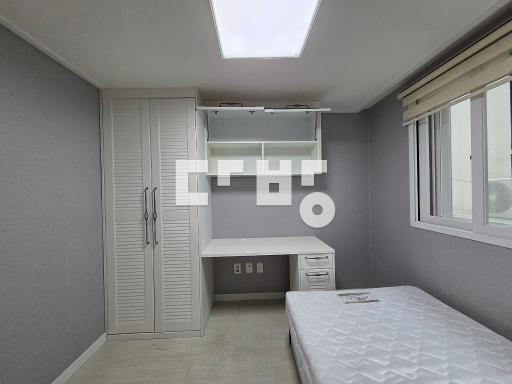 Apartment in 신성동 - View 2
