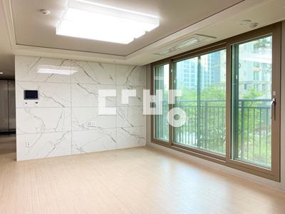 젤조은 ,4룸 구조, 에어컨 4대 완비, 깔끔하고 세련된 인테리어 공간 – pohled 3