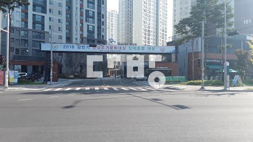 협의입주 남향집 알파룸 초등학교 도서관앞 주차2대무료 집깔끔 보세요 - View 2