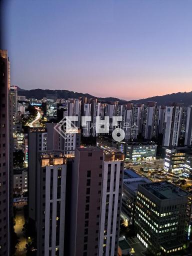 주인소통 잠원동 반포센트럴자이 고층 뻥뷰에 한강조망 남향으로 채광이 우수 - View 3