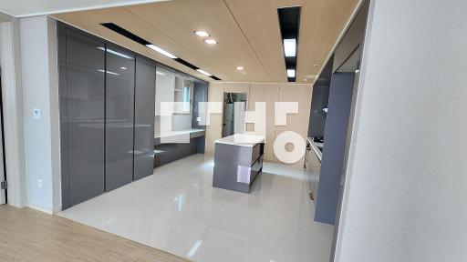Apartment in 산하동 - View 2