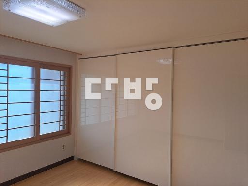 34  앞이 멀리 트여  채광 조망좋은 로얄동, 관리 잘 되어  깔끔 - View 5