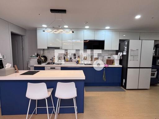 Apartment in 수원시, 매교동, 팔달구 - View 3
