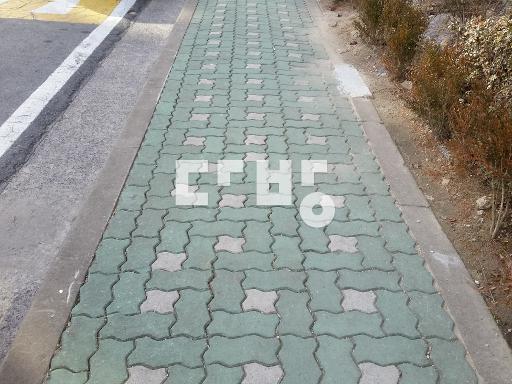 남동향.기본형. 화장실1수리됨. 7월중순 공실.이후 언제든지 입주협의가능 - View 3
