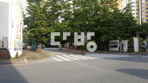 Apartment in 유촌동 - View 2