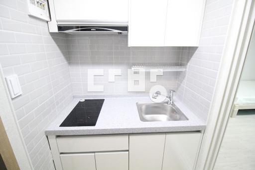 Apartment in 신동 - View 5