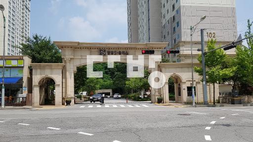 Apartment in 고암동 - View 2