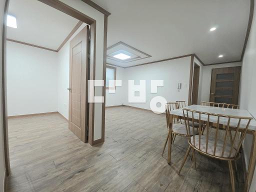 운암역도보,풀옵션 거실형 투룸,방2,선점필수,즉시입주가능 - View 2