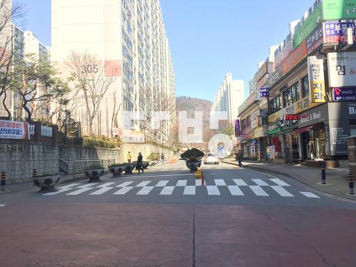 선호동이며 전망도좋아요
거실 주방넓은구조입니다 - View 2