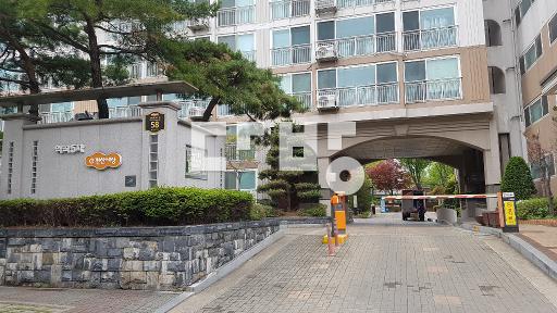 역곡역 역세권아파트로  지상 지하주차장유 내부 깨끗하며 가격절충가능 - View 2
