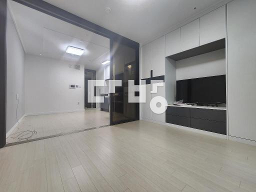 Apartment in 부암동 - View 2