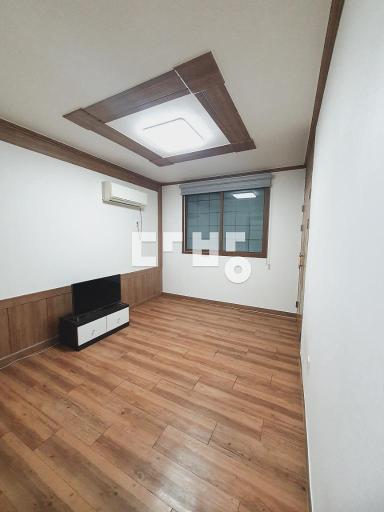 Apartment in 장평동 - View 2