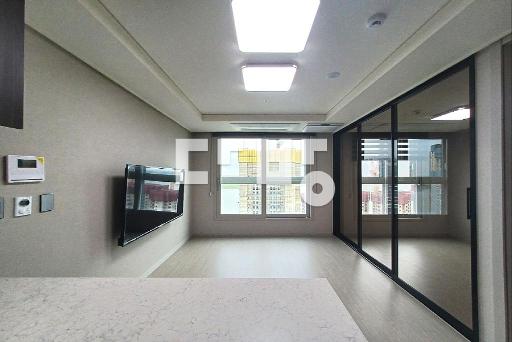 Apartment in 성곡동 - View 2