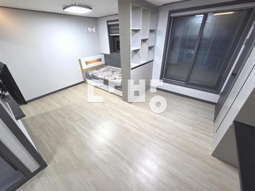 Apartment in 전민동 - View 3