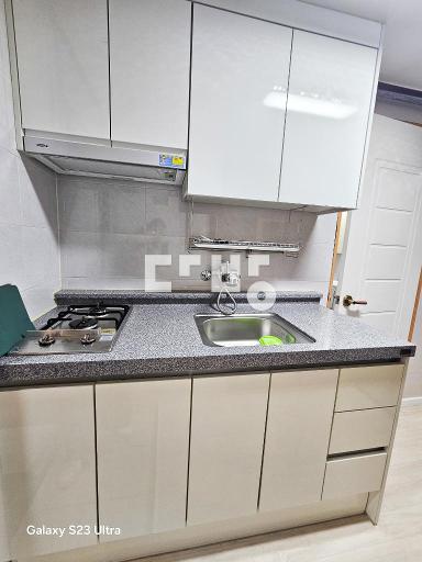 Apartment in 원천동 - View 4