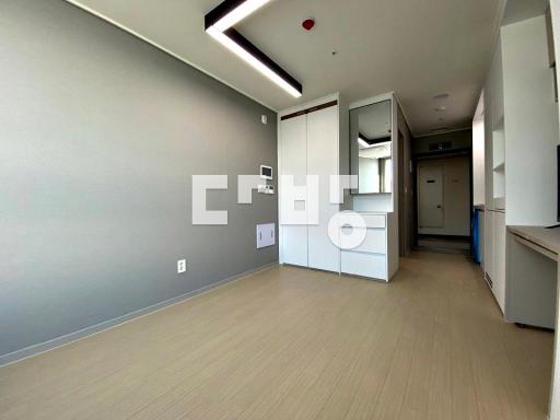 Apartment in 성곡동 - View 3